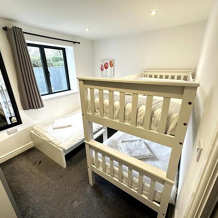 Maisy Lodge - Two Bed Lux Flat - Parking, Netflix, Wifi - Close To Blenheim Palace & Oxford - F2 Kidlington Exterior foto